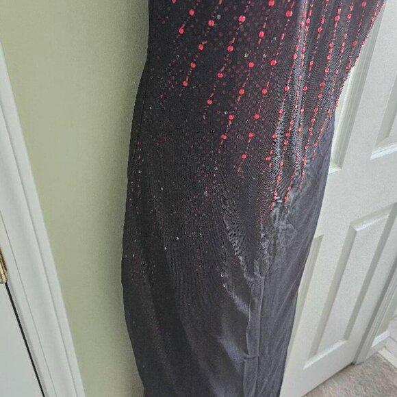 Vintage JSBoutique 90s Red & Black Beaded Criss Cross Back Maxi Formal Dress - Picture 14 of 15